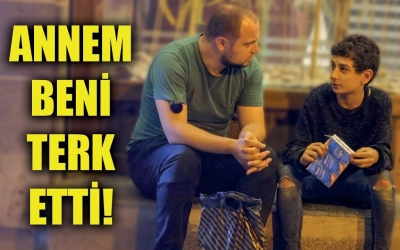 GECE YARISI SOKAKTA MENDİL ÇOCUĞA YARDIM - İYİLİK KAZANACAK