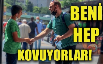 Sokak satıcısı çocuk ve yaşlılara yardım eli uzatmak, tepkilerini ölçmek! - İYİLİK KAZANACAK